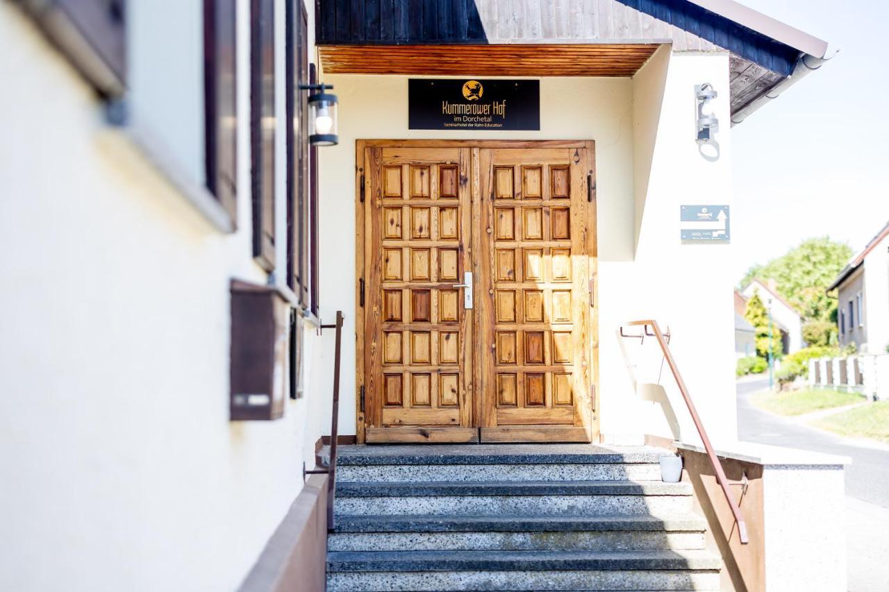 Kummerower Hof Нойцелле Экстерьер фото